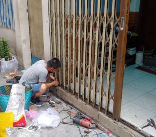 Chi Phí Sửa Cửa Kéo