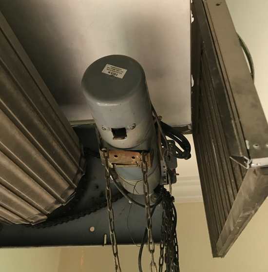 motor cửa cuốn bị hư